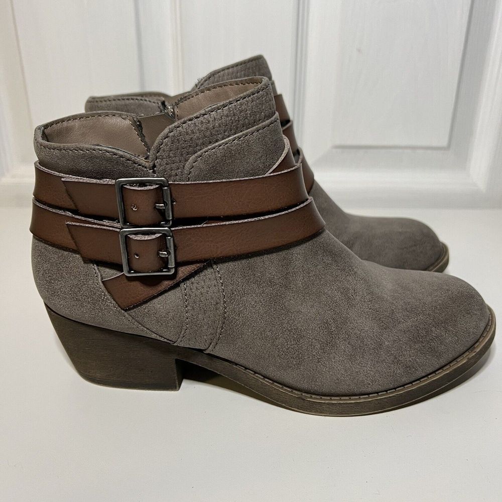 Women's SO‎ Hadleyy Ankle Boots in Taupe Size 6.5